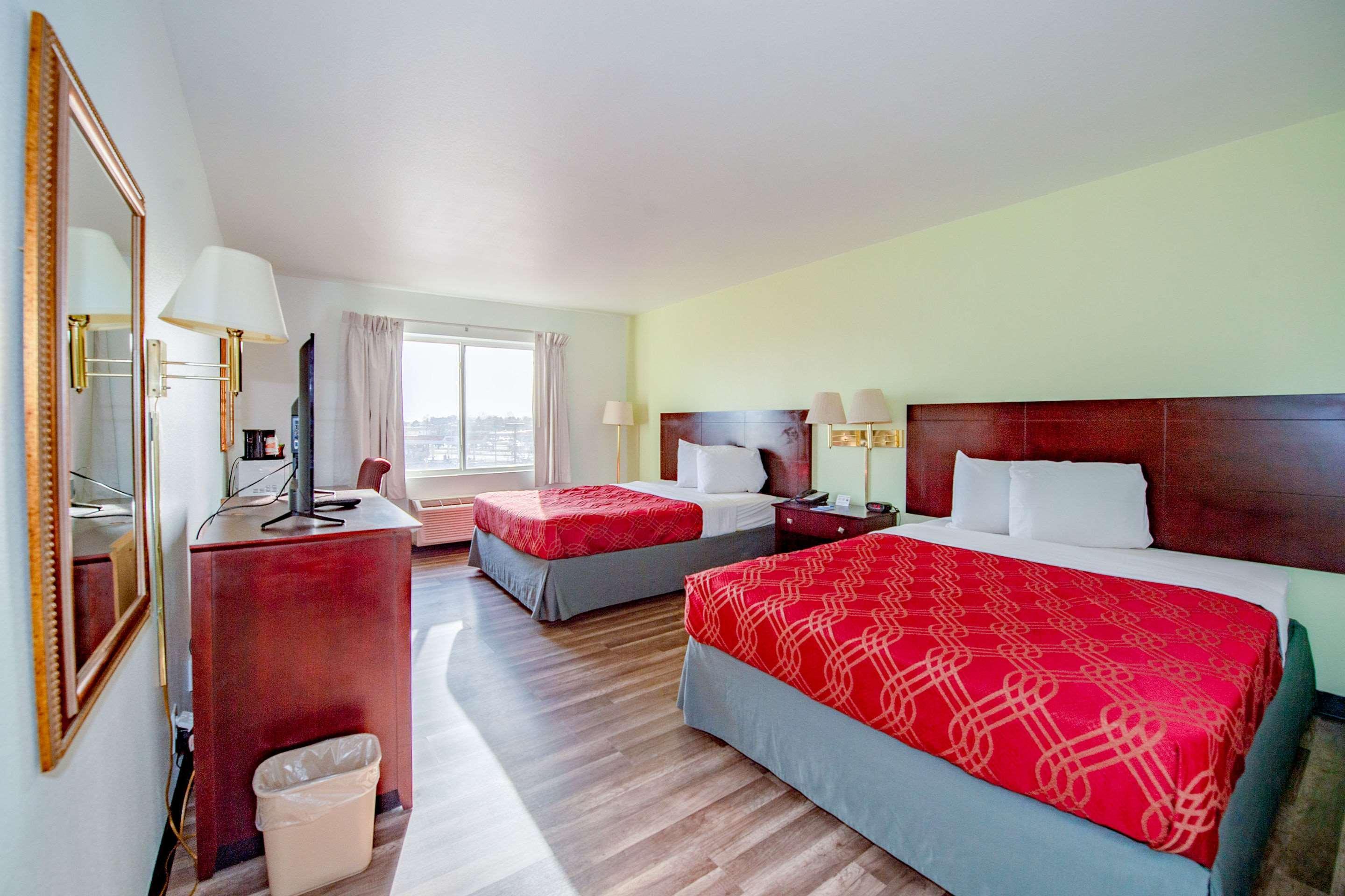 Rodeway Inn Central Колорадо-Спрингс Экстерьер фото