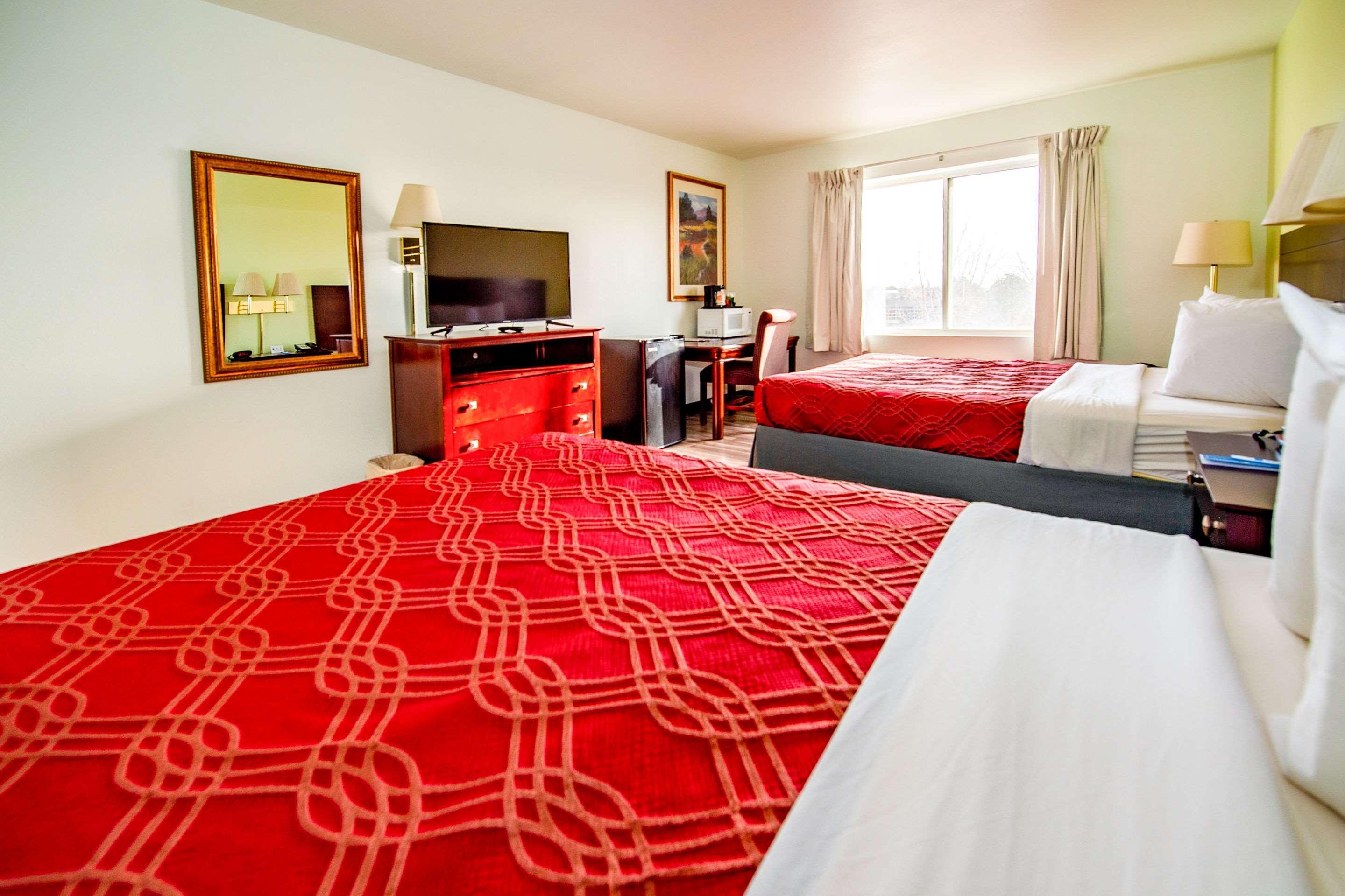 Rodeway Inn Central Колорадо-Спрингс Экстерьер фото